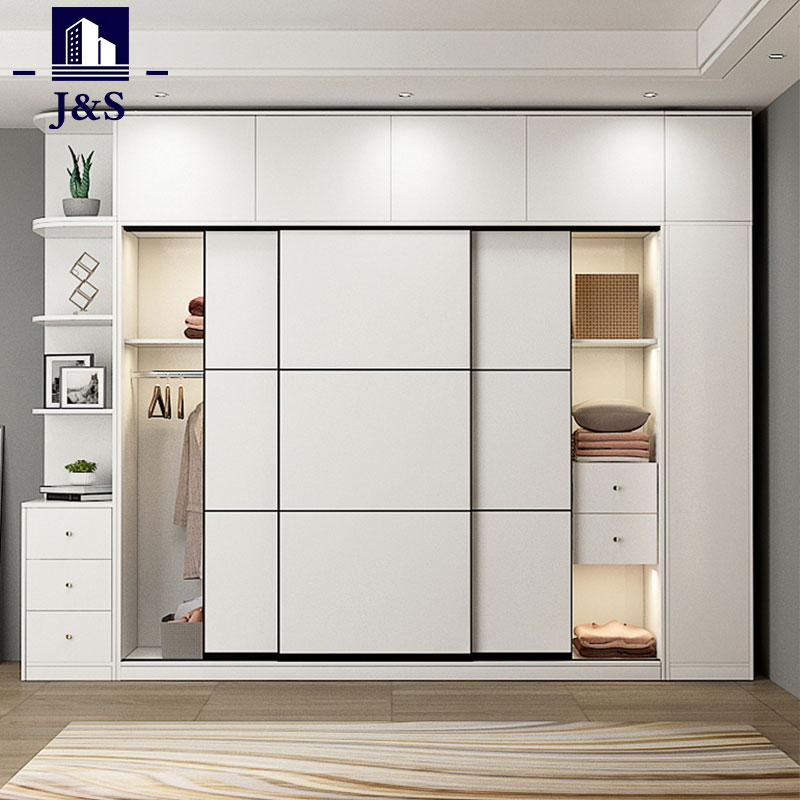 Wardrobe with Door